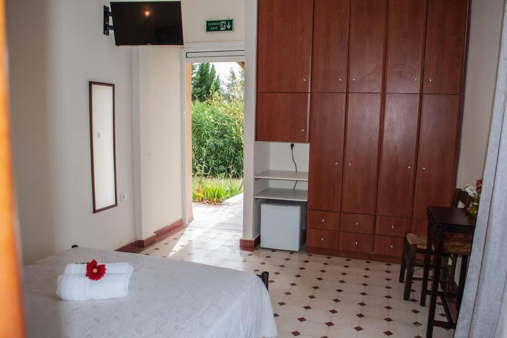 Phyllida Guest House - A2 Захаро Экстерьер фото