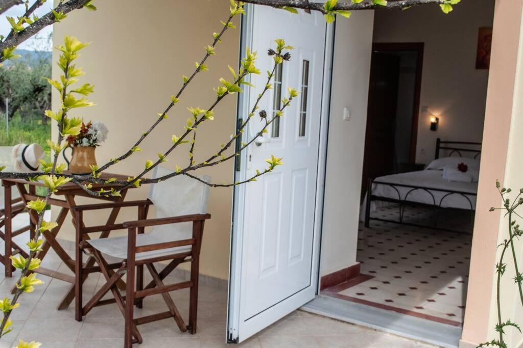 Phyllida Guest House - A2 Захаро Экстерьер фото